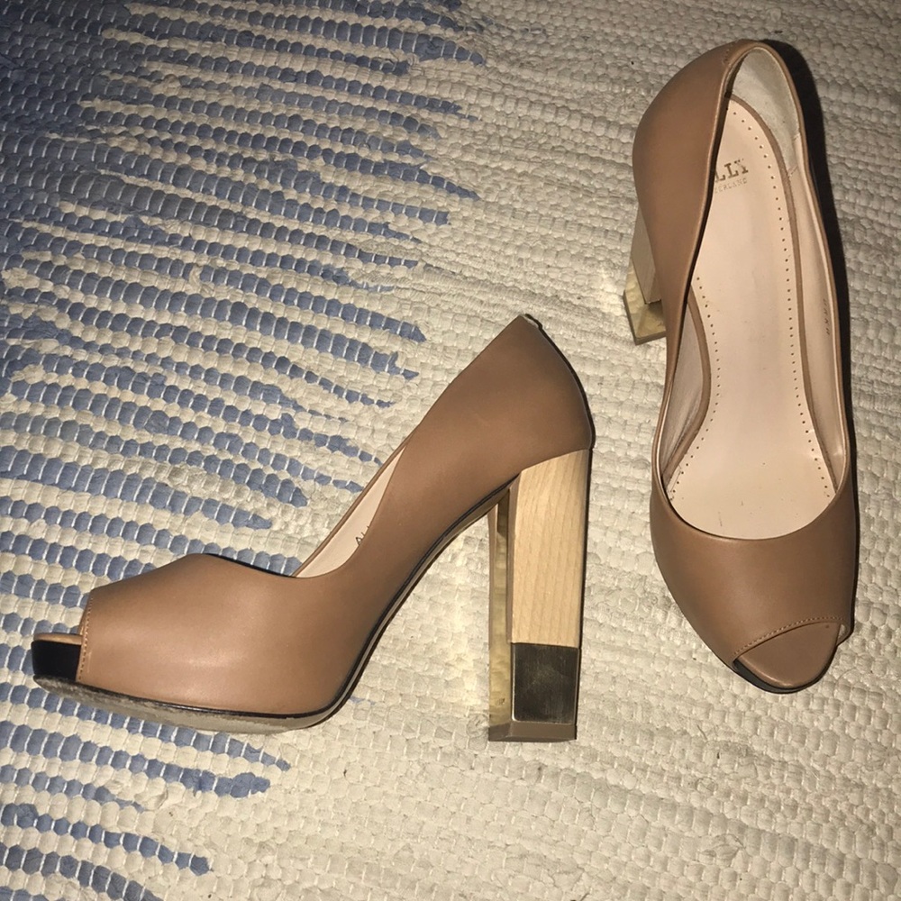 Bally beige shoes
